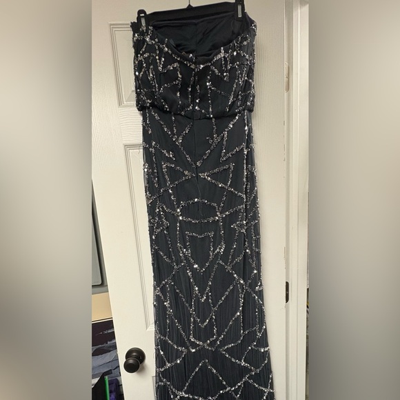 Adrianna Papell Maxi Sequin Dress 🌚✨🪩 - Picture 5 of 7